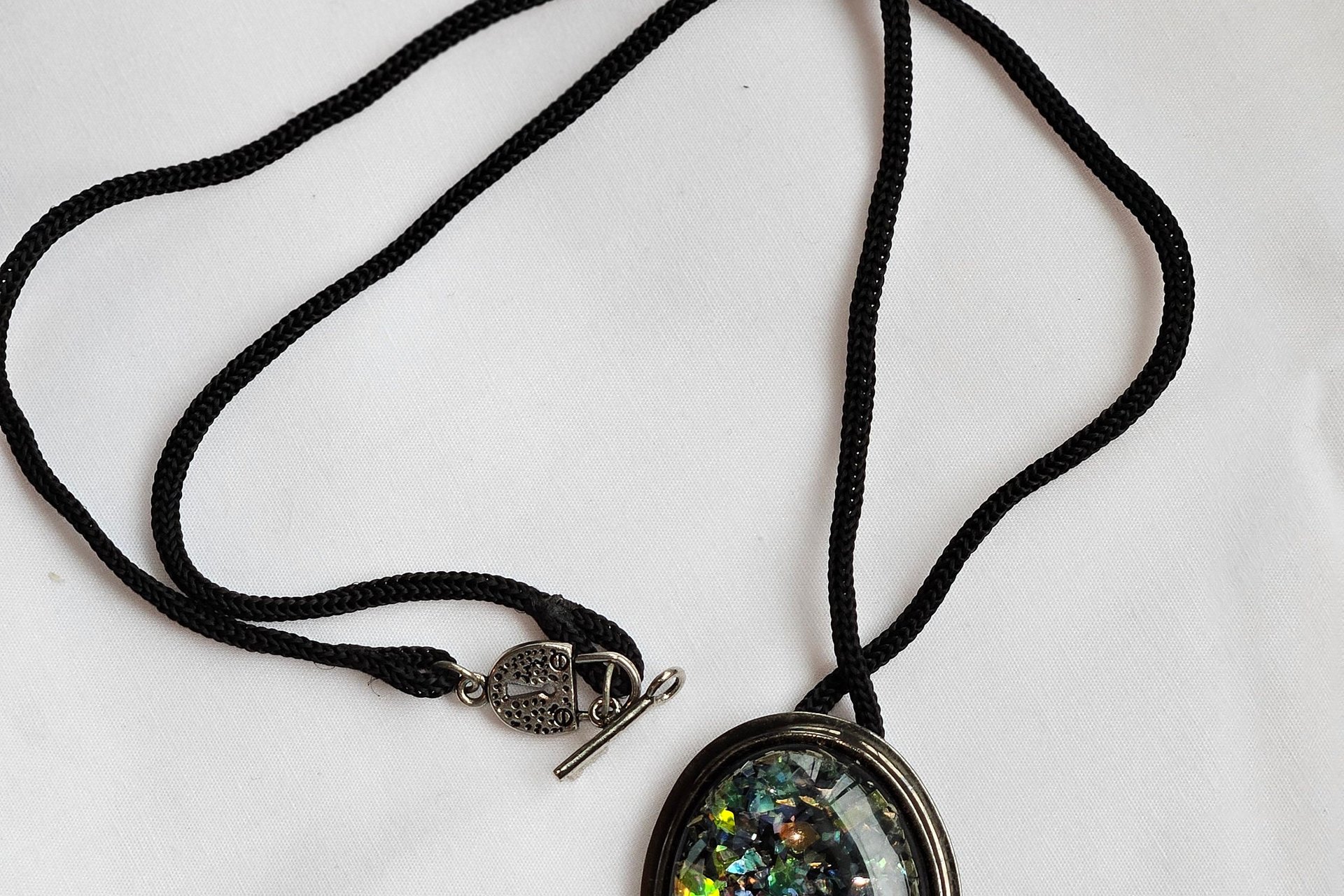 Opal-Inspired Pendant Necklace