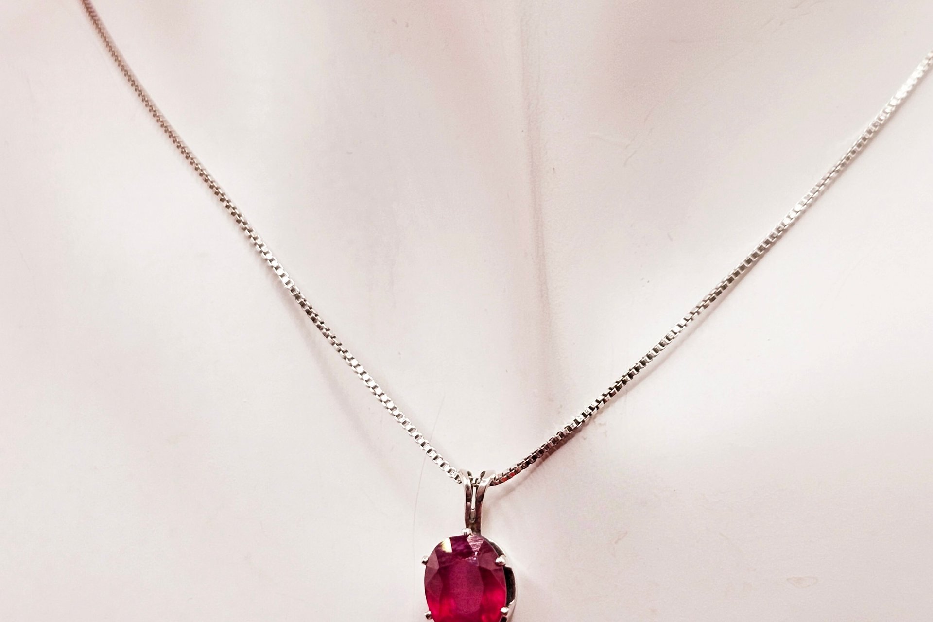 Mahaleo Ruby Pendant/Necklace