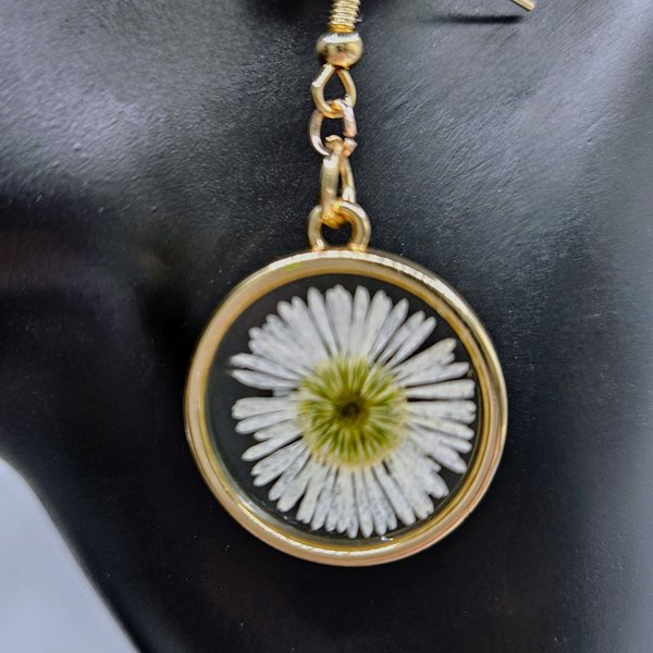 Resin Daisy Earrings